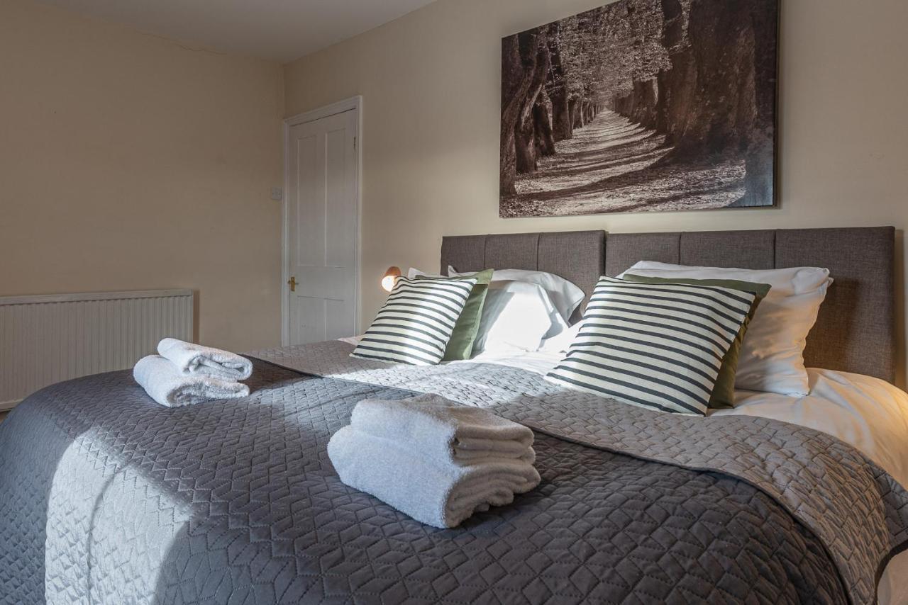 3 Bedroom Home Sleeps 5 Close To Chester City Centre Welcomes Couples, Small Groups, Families And Contractors Εξωτερικό φωτογραφία